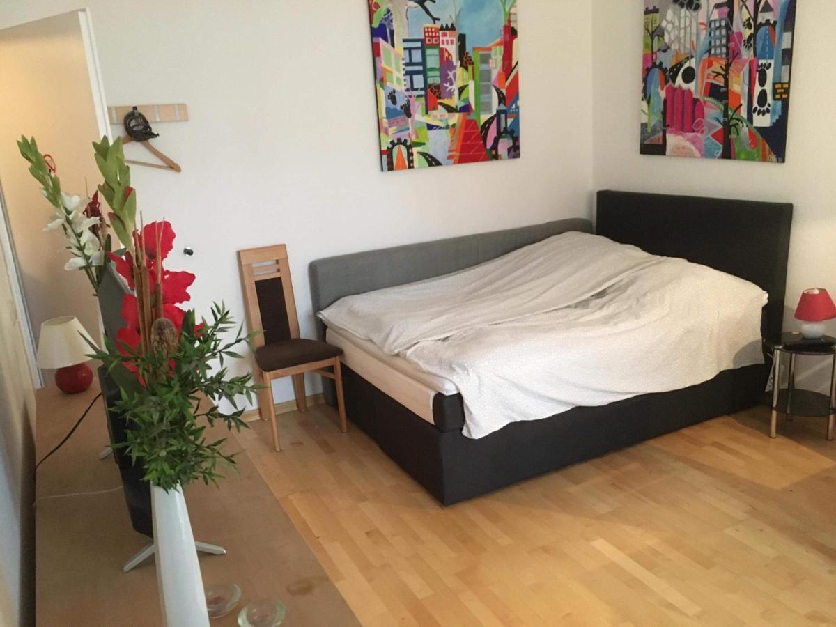 1-Zimmer-Apartment Mitten Im Friedrichshain Berlín Exterior foto